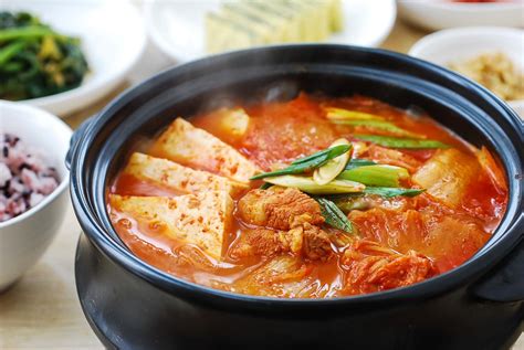 요리 레시피: 김치찌개와 함께하는 우주의 비밀